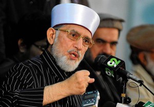 Tahirul Qadri, a religous scholar talks during a press conference as he announces a long march against electoral reforms, in Lahore, Pakistan, 11 January 2013. 