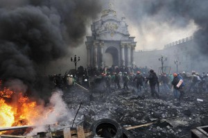 Protesters advanced toward new positions in Independence Square in Kiev on Thursday. Photo: AFP