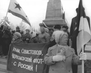 Crimeans rally for reunification with Russia in 1991