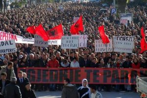 28032012152052_albanci%20protesti