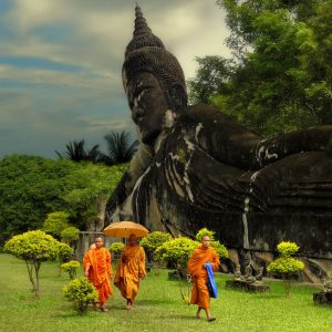 Buddhist-monks-Laos