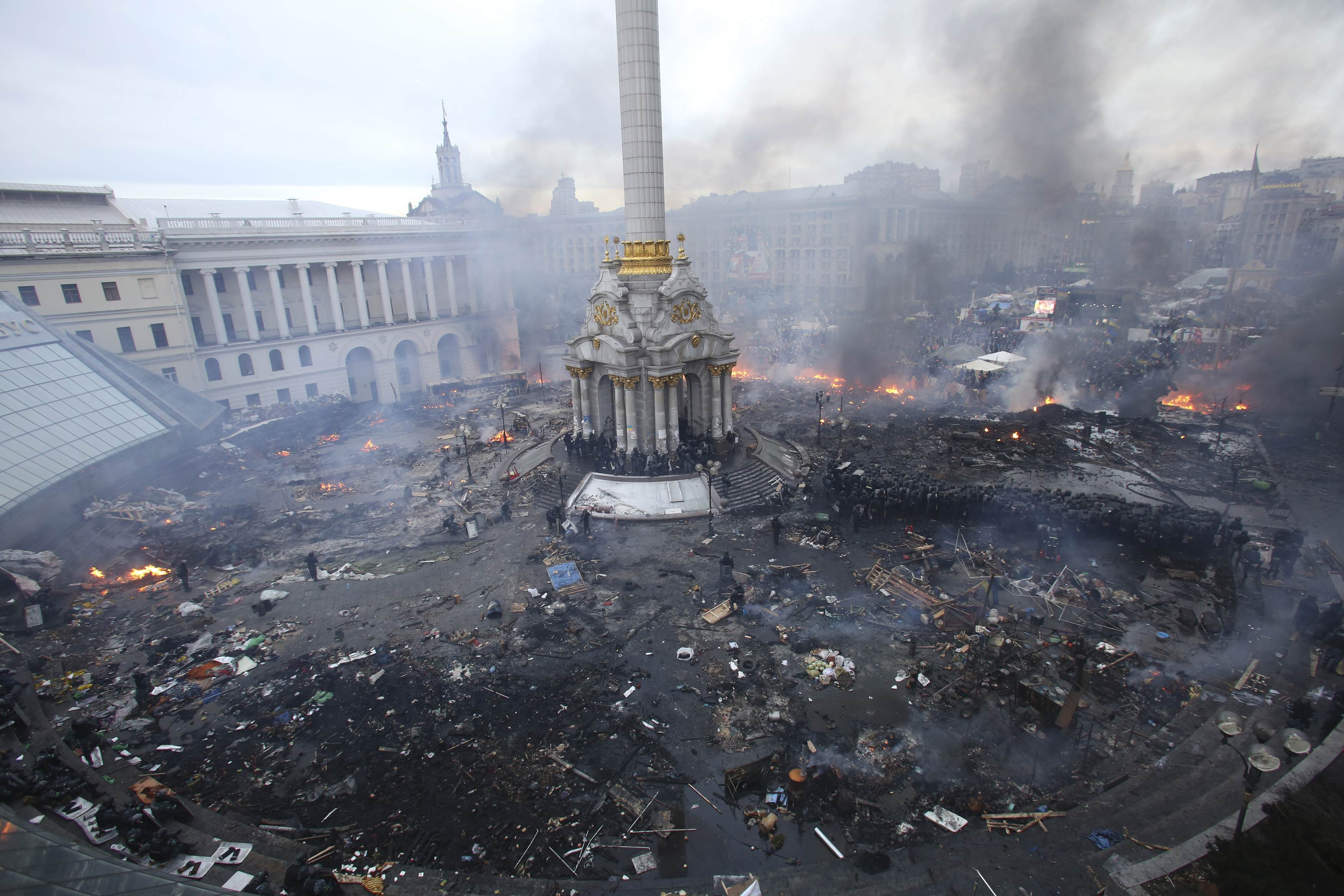 An aerial view shows Independence Square during clashes between anti-government protesters and Interior Ministry members and riot police in central Kiev