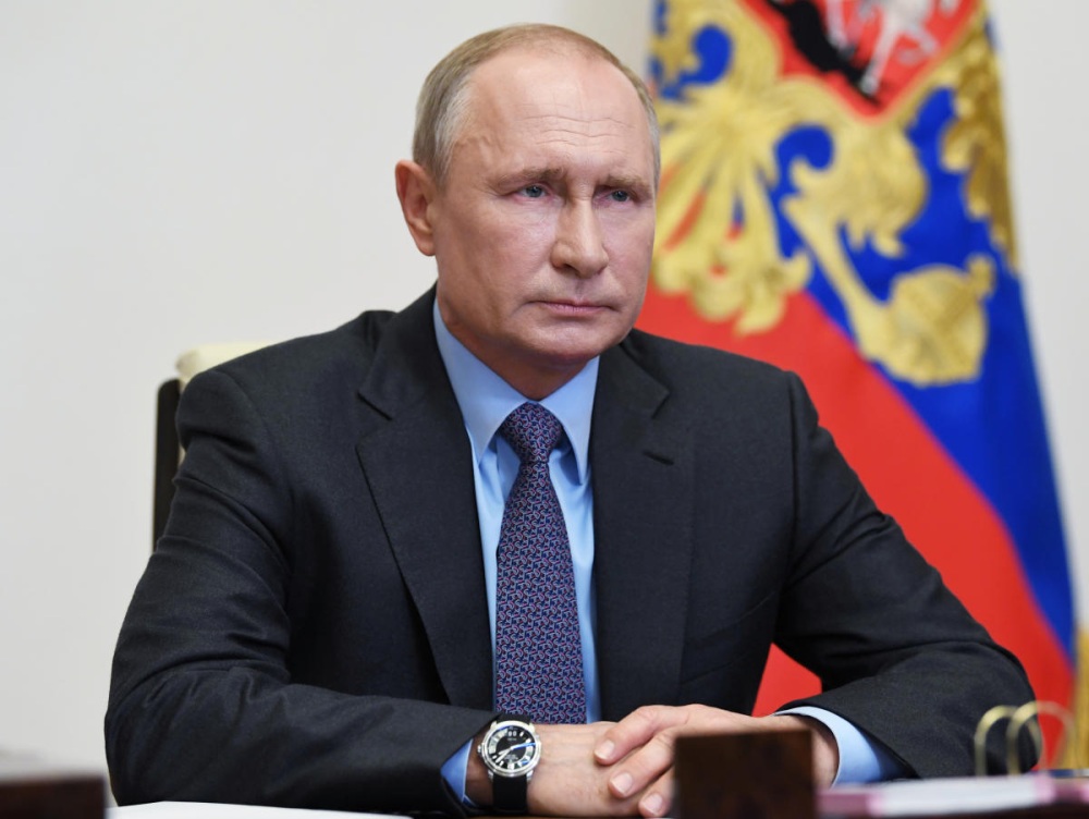 Putin attends a cabinet meeting
