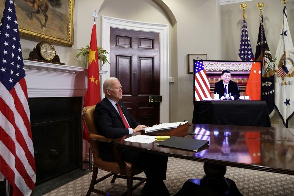 Biden talks with Xi Jinping