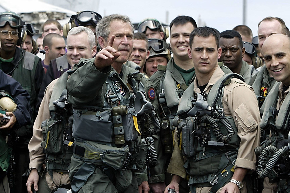 Bush with soldiers