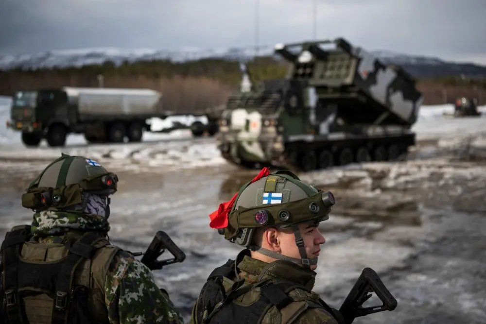 finland-border-russia-army
