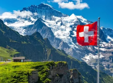 Switzerland-neutrality-banks-economy-collapse